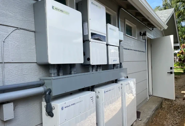 largest solar battery